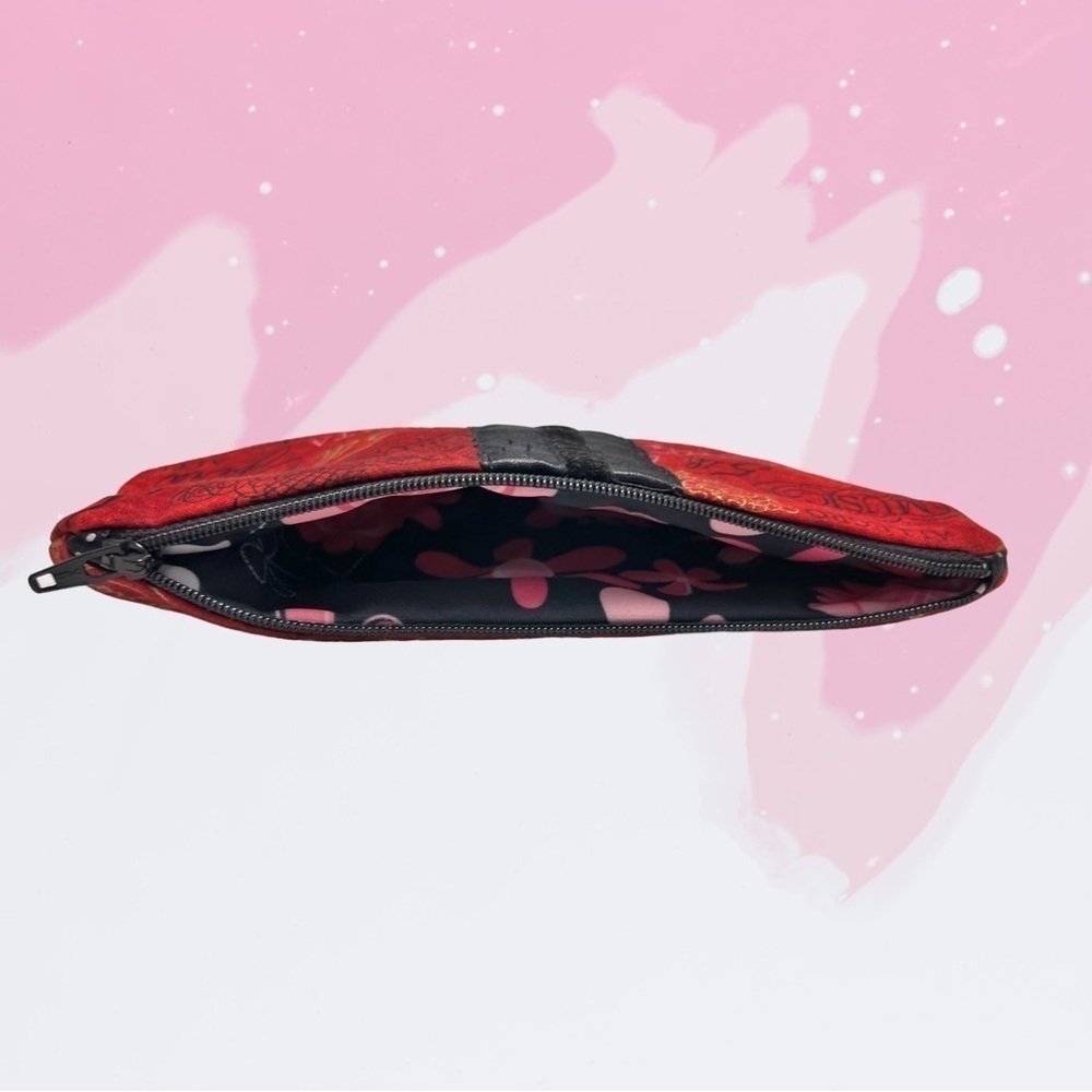 Waterproof Make Up Bag- Music sayings w/ Satin - Picture 4 of 4